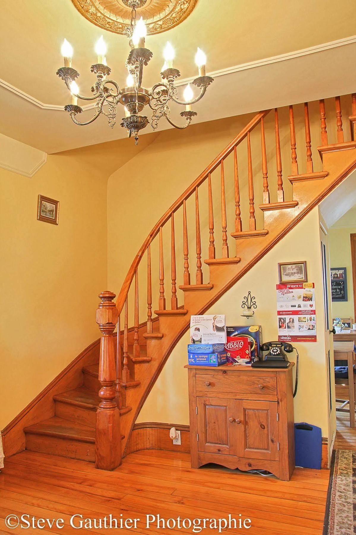 Ici Et Maintenant Bed & Breakfast Magog Exterior foto